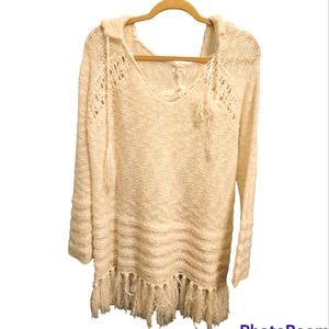 En Creme Women's Small Knitted Hooded Sweater with Fringe